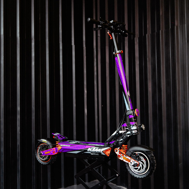 Vinilos patinete KAMIKAZE K1 VOLTAGE Purple Holográfico